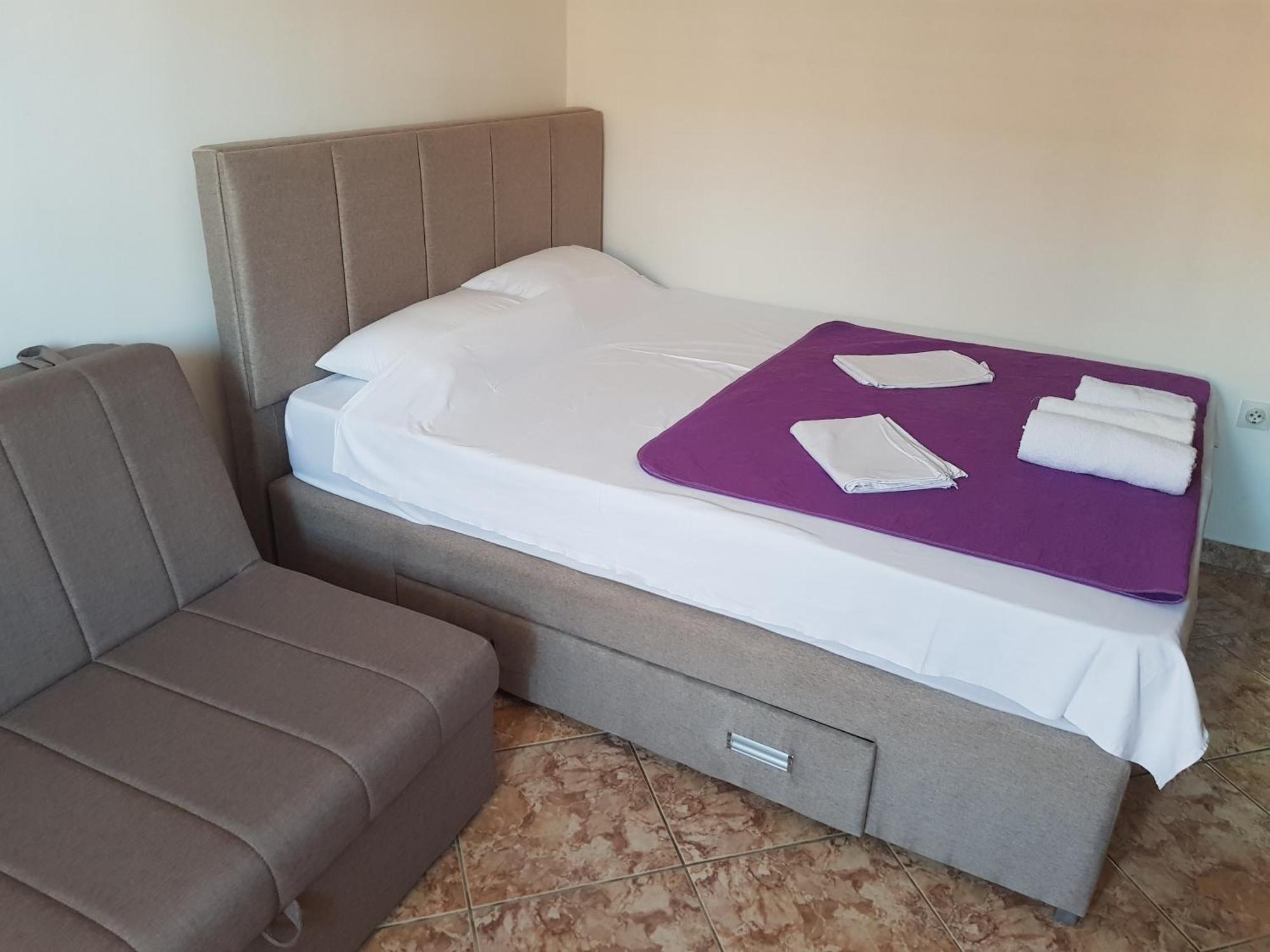 Apartments Drobni Pijesak Petrovac Pokoj fotografie