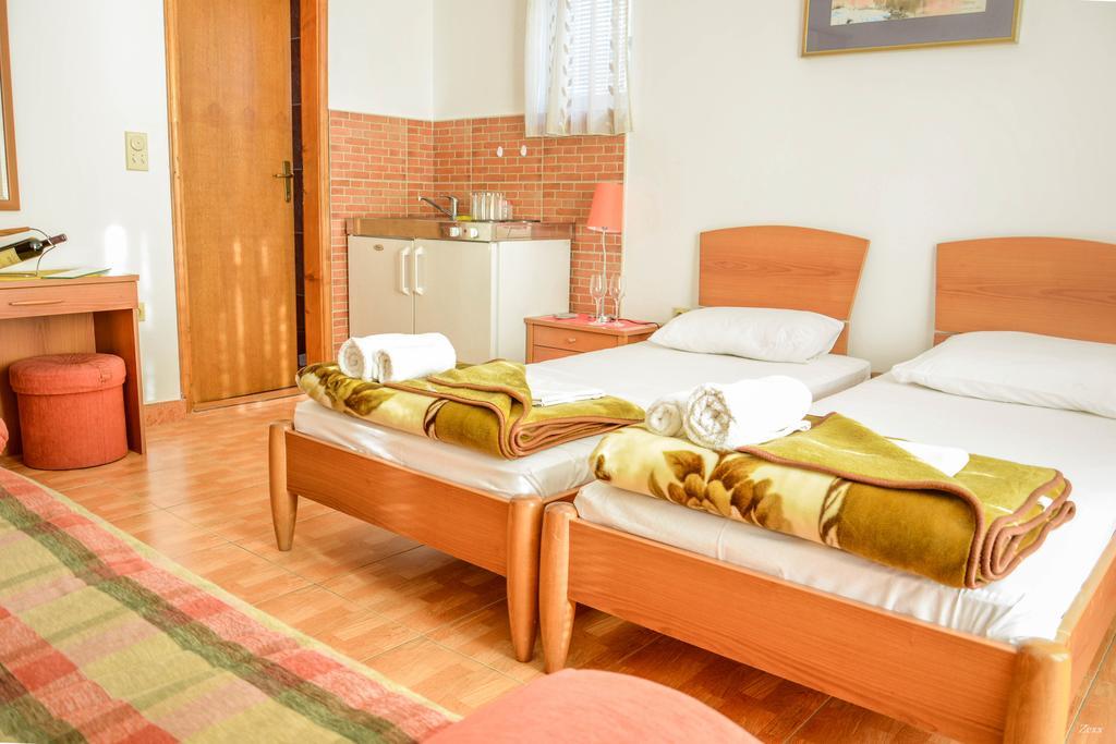 Apartments Drobni Pijesak Petrovac Exteriér fotografie